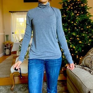 XS Lou&Grey soft turtle neck